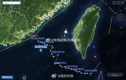 RC-135U電子偵察機抵近至我領海基線外25.33海里處，后掉頭折返。圖片來源：“南海戰略態勢感知計劃”平臺。